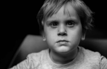 7 znakova da ste u djetinjstvu bili emocionalno zanemareni: Takvi ljudi nose teške traume, ovako se prepoznaju