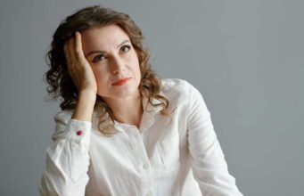 Pet znakova koji ukazuju na manjak željeza u tijelu – evo gdje najlakše primijetiti